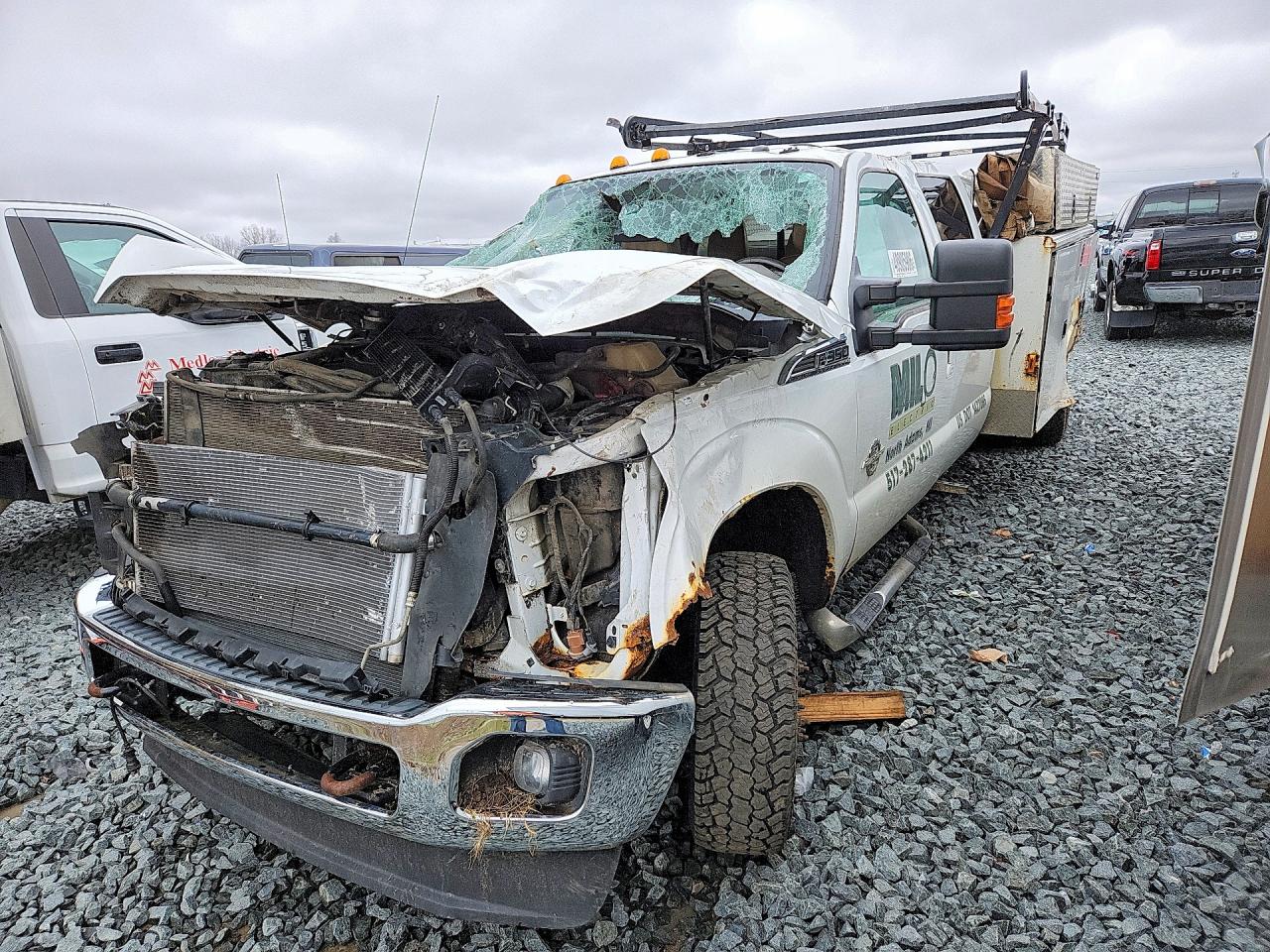 Salvage Ford F-350 Image