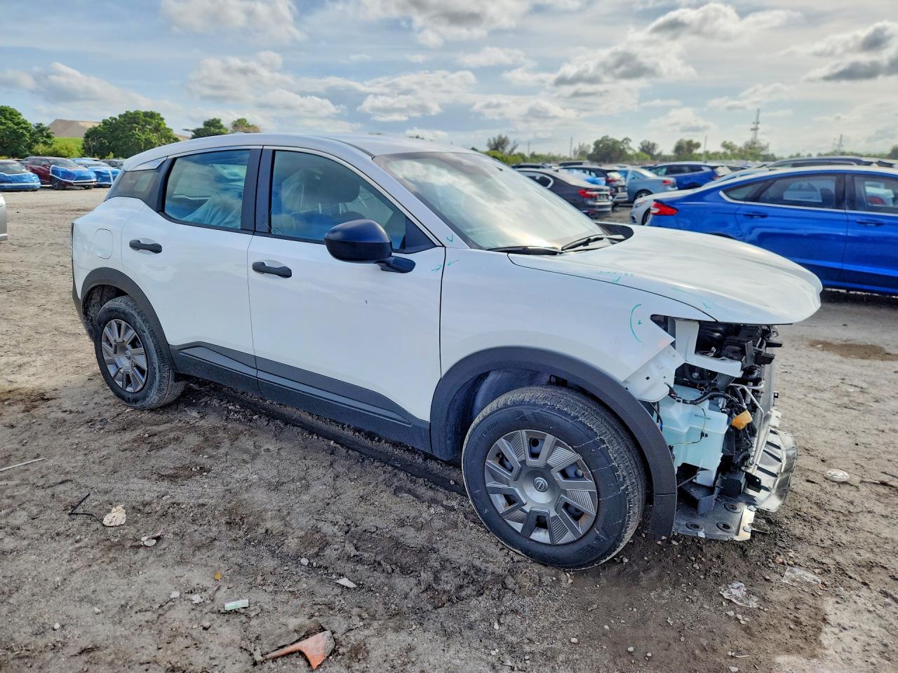Nissan Kicks S