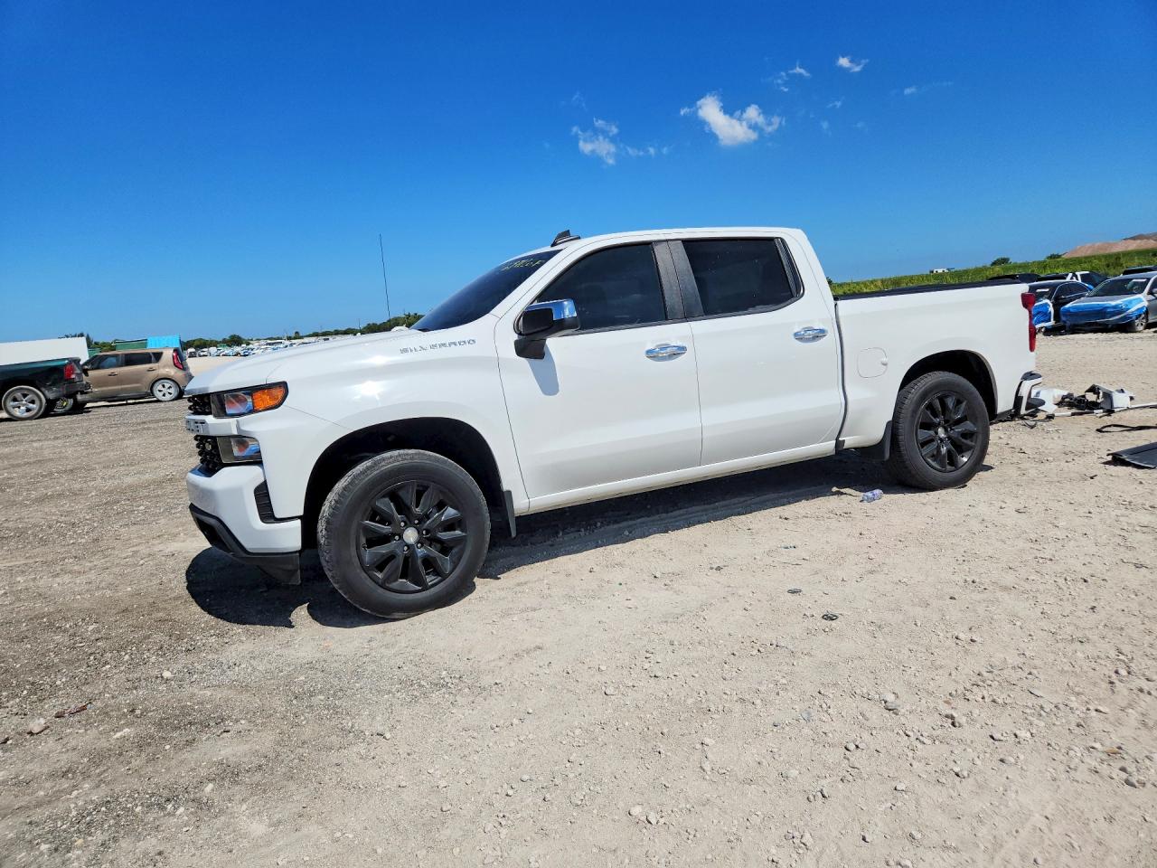 Salvage Chevrolet Silverado Image