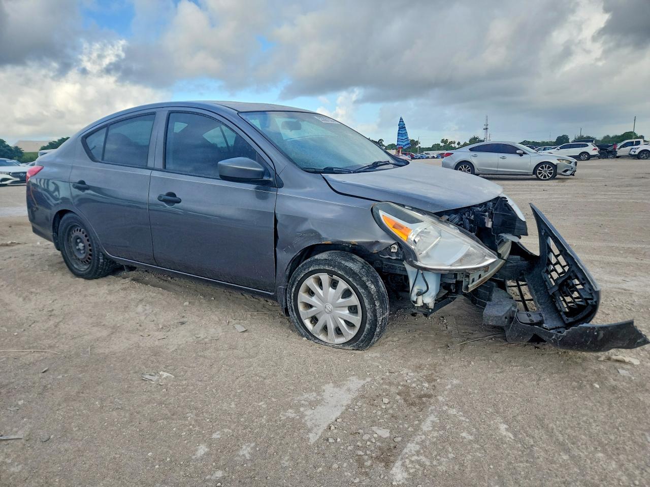 Nissan Versa 1.6 S Plus