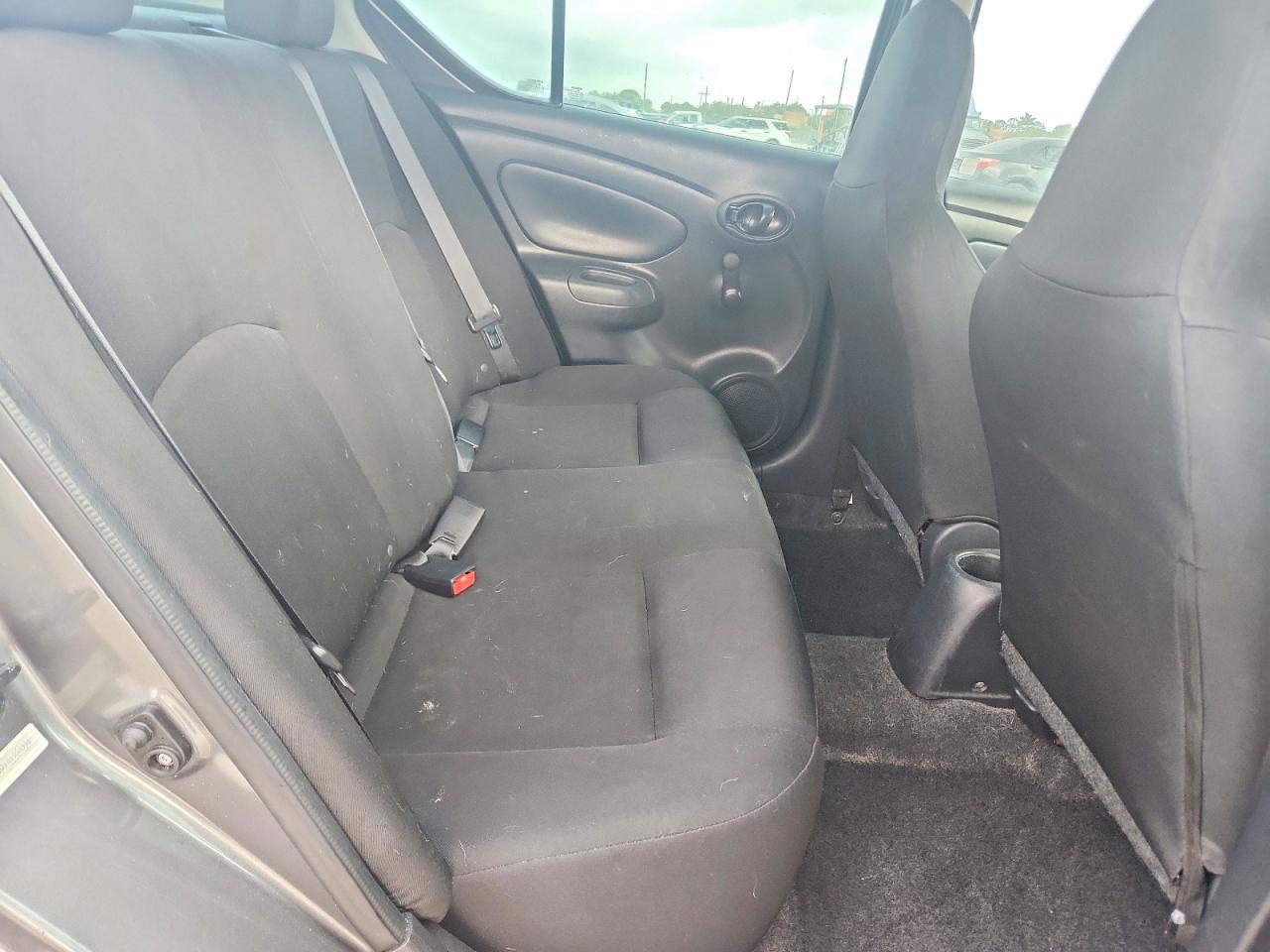 Nissan Versa 1.6 S Plus