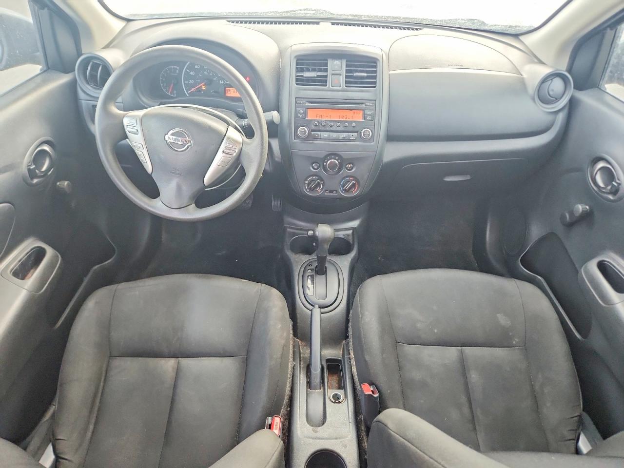 Nissan Versa 1.6 S Plus