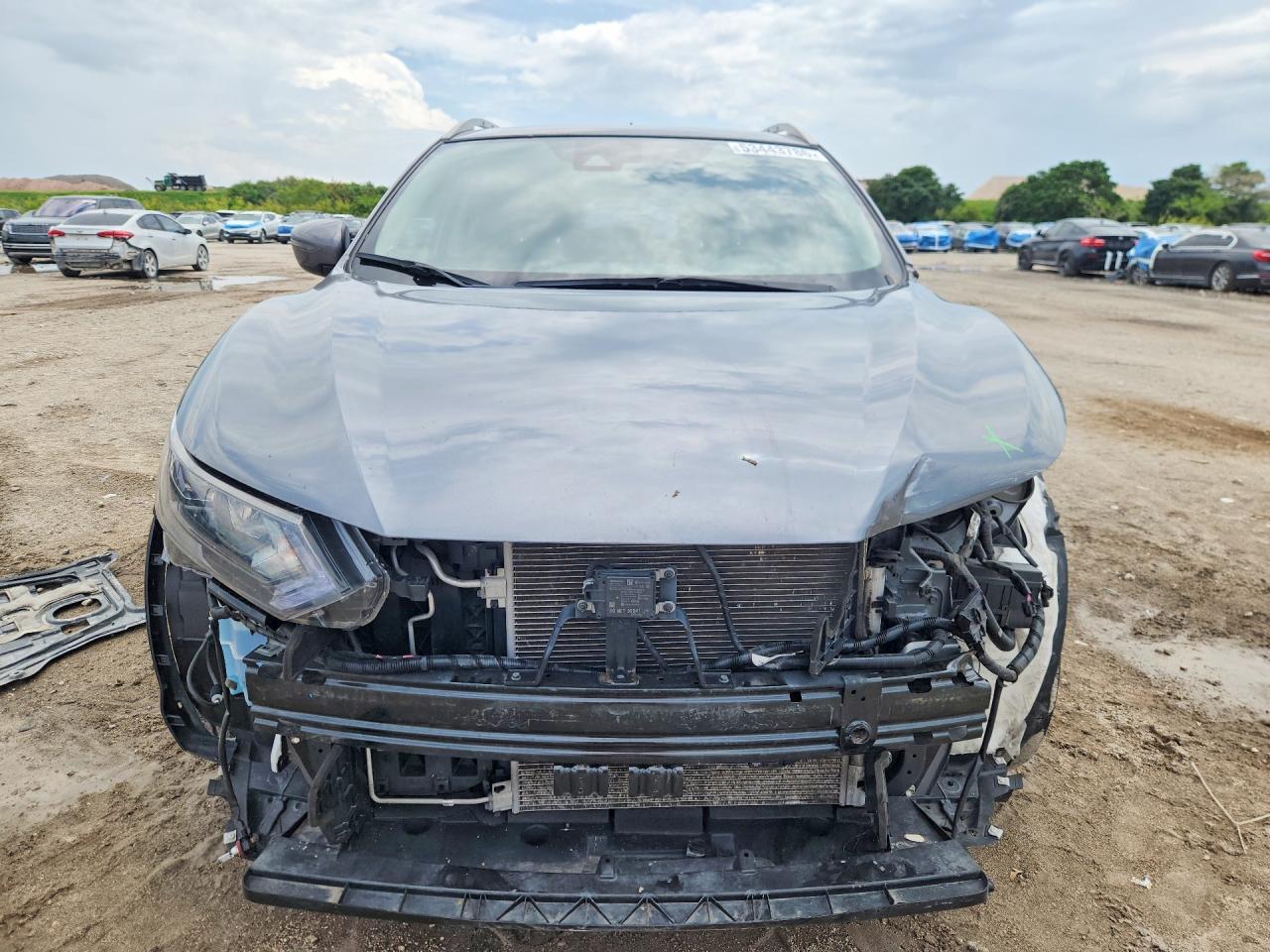 Nissan Rogue Sv