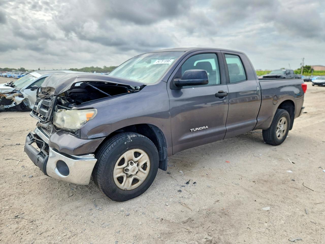 Salvage Toyota Tundra Image