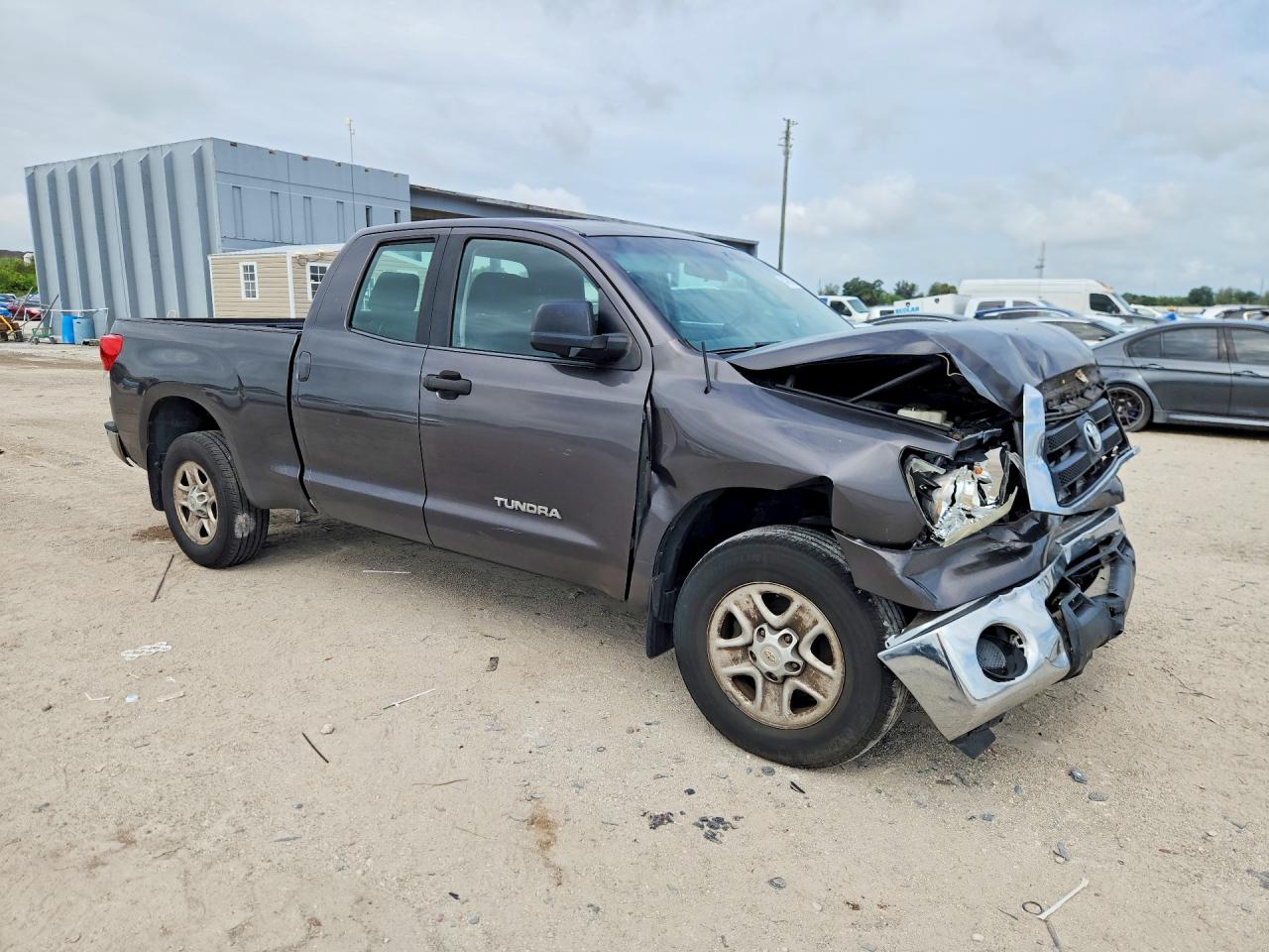 Toyota Tundra Double Cab Sr5