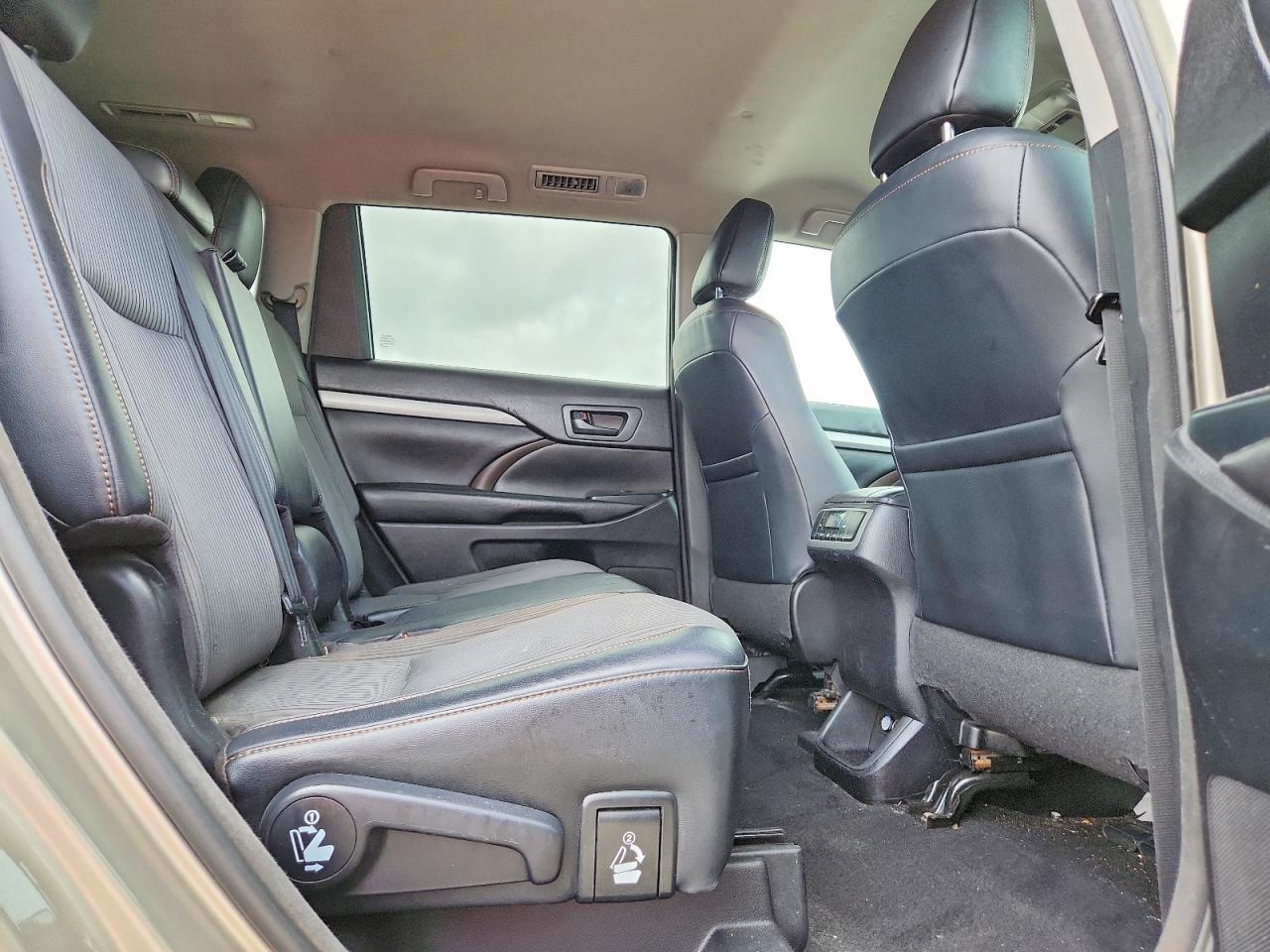 Toyota Highlander Le Plus