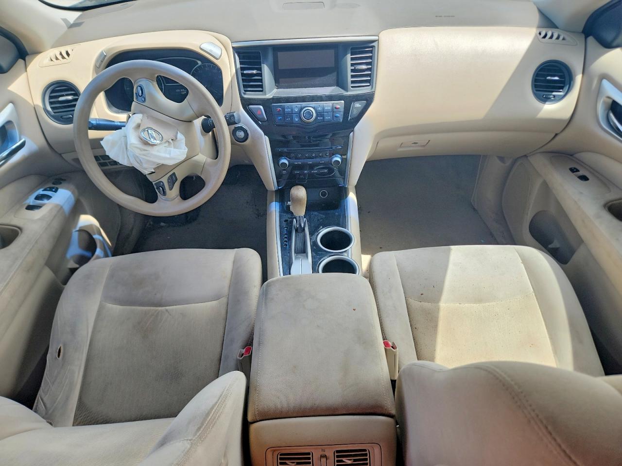 Nissan Pathfinder S