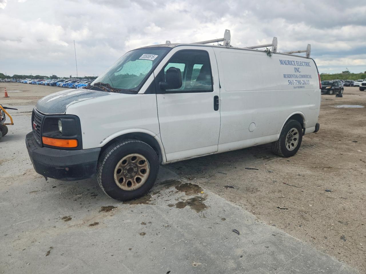 Salvage GMC Savana Image
