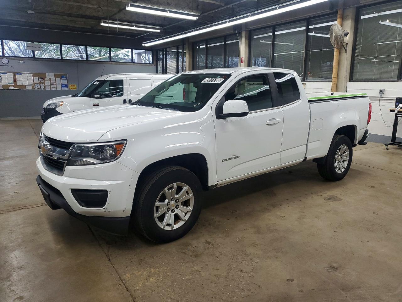 Salvage Chevrolet Colorado Image