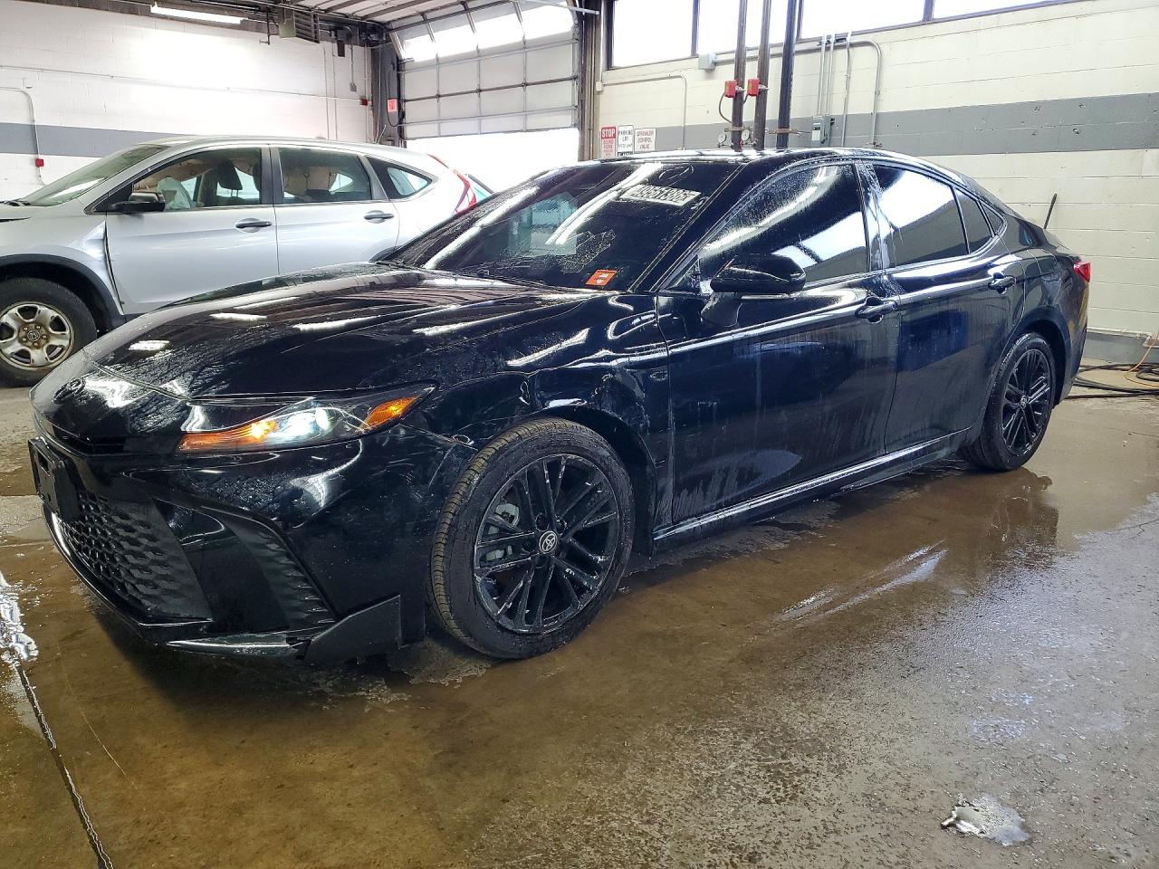 Salvage Toyota Camry Image