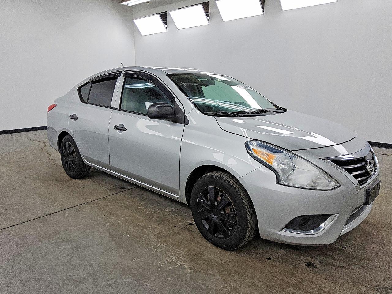 Nissan Versa 1.6 S