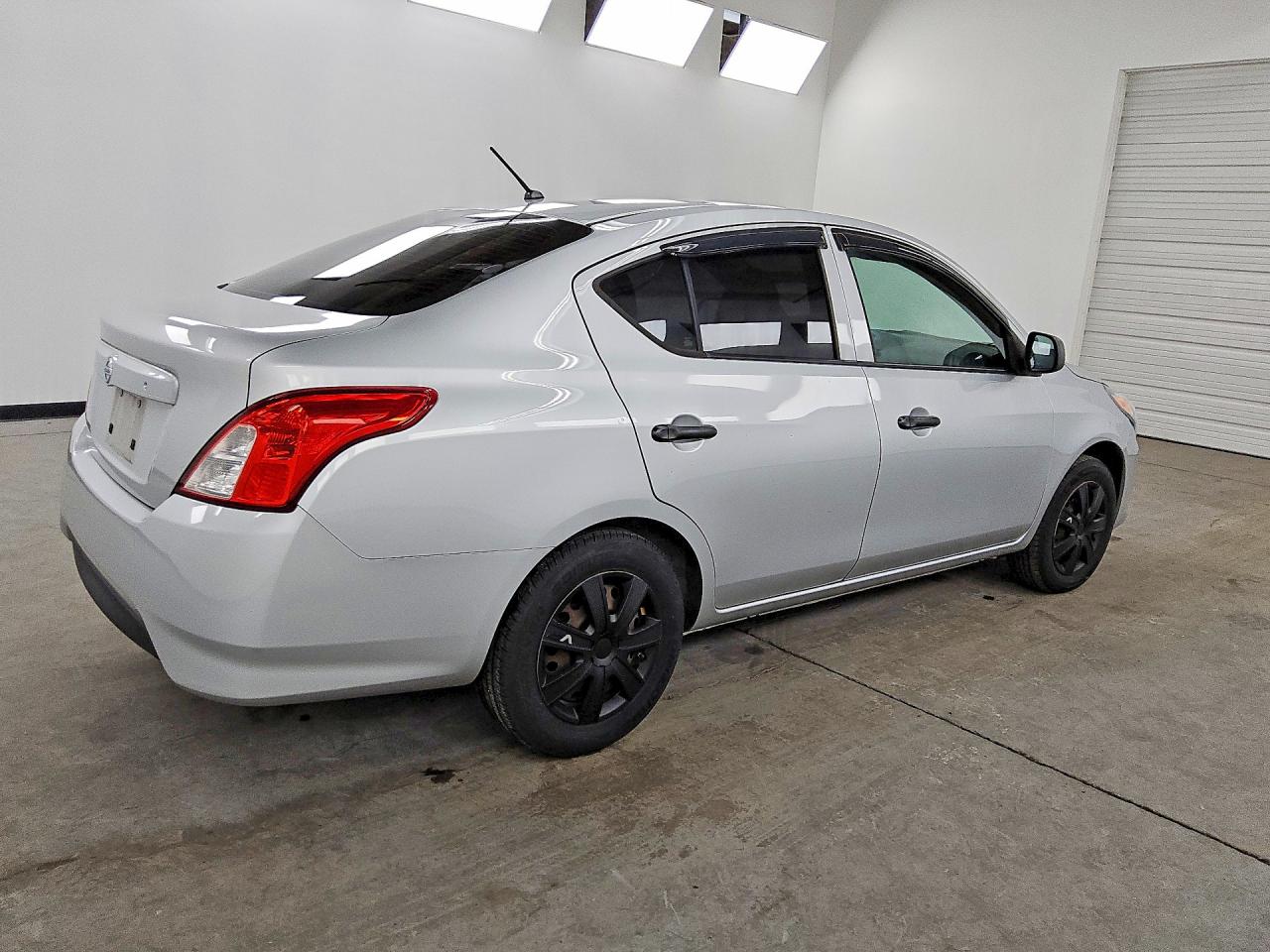 Nissan Versa 1.6 S