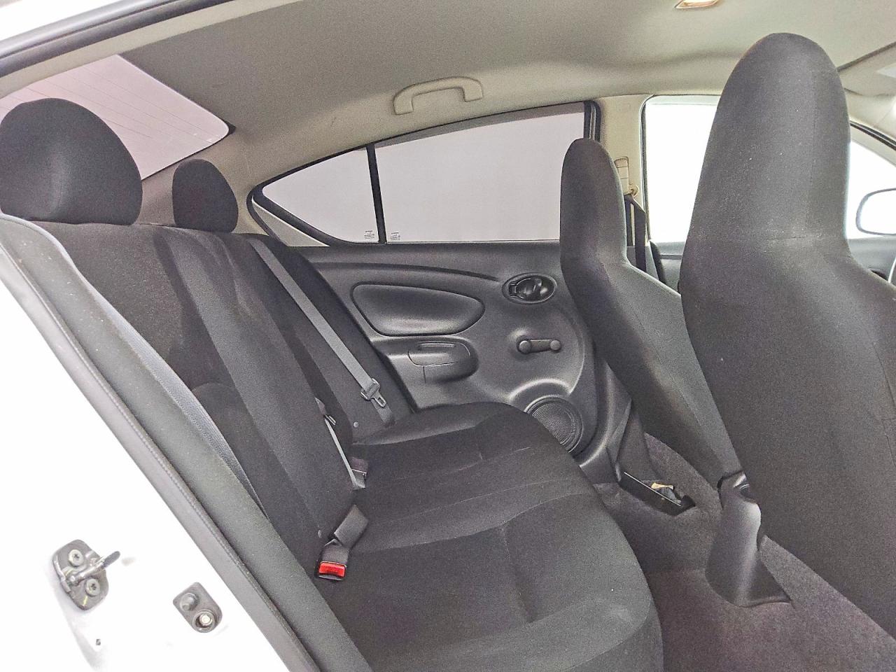 Nissan Versa 1.6 S