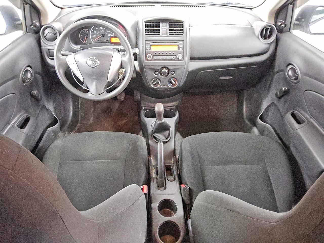 Nissan Versa 1.6 S