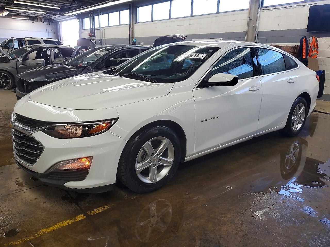 Salvage Chevrolet Malibu Image