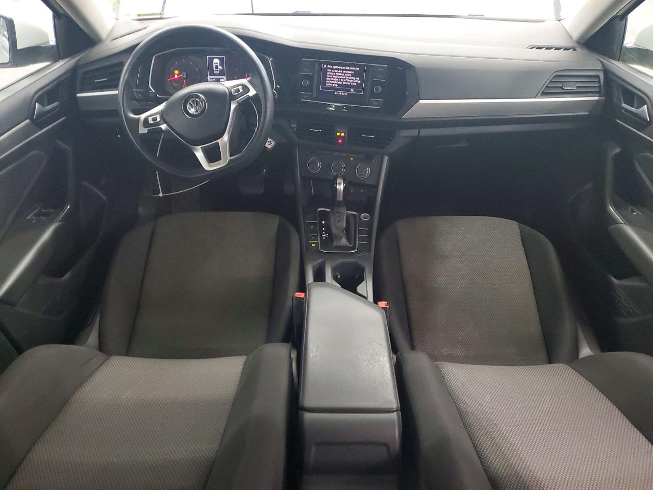 Volkswagen Jetta S