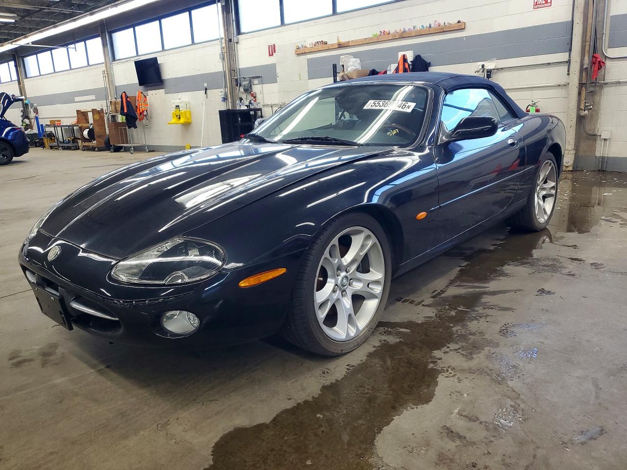 Salvage Jaguar Xk8 Image