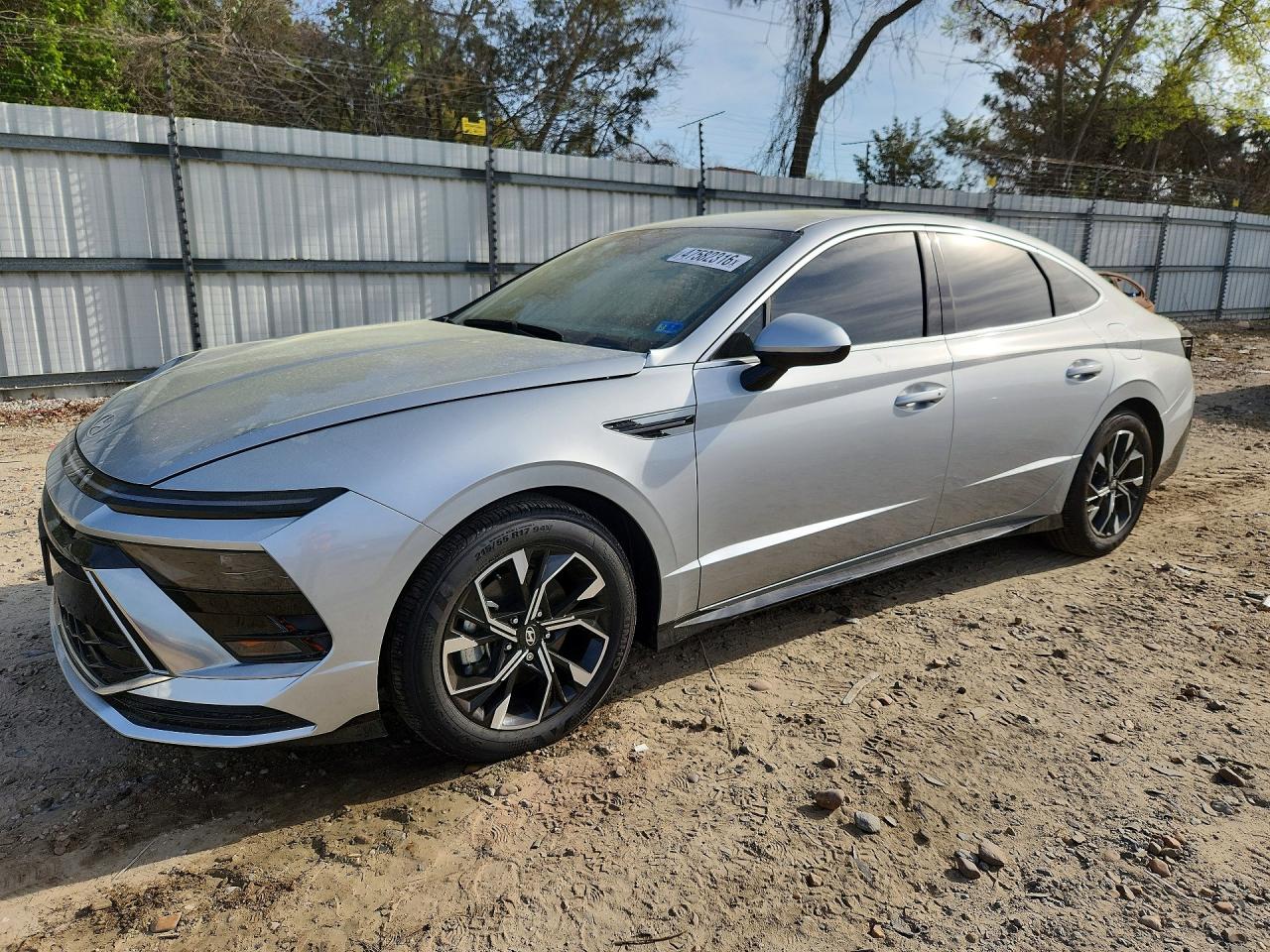 Salvage Hyundai SONATA Image