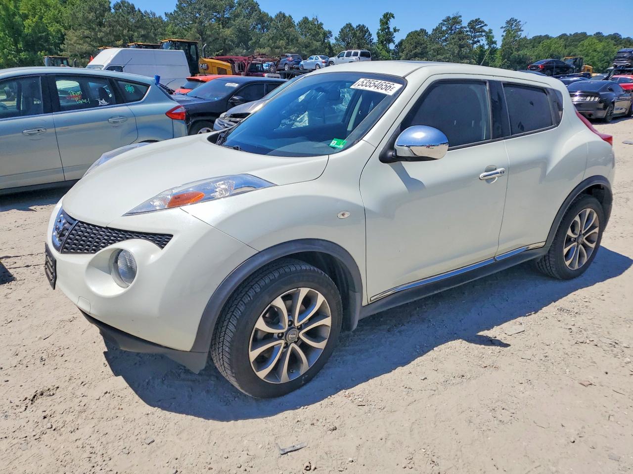 Salvage Nissan JUKE Image