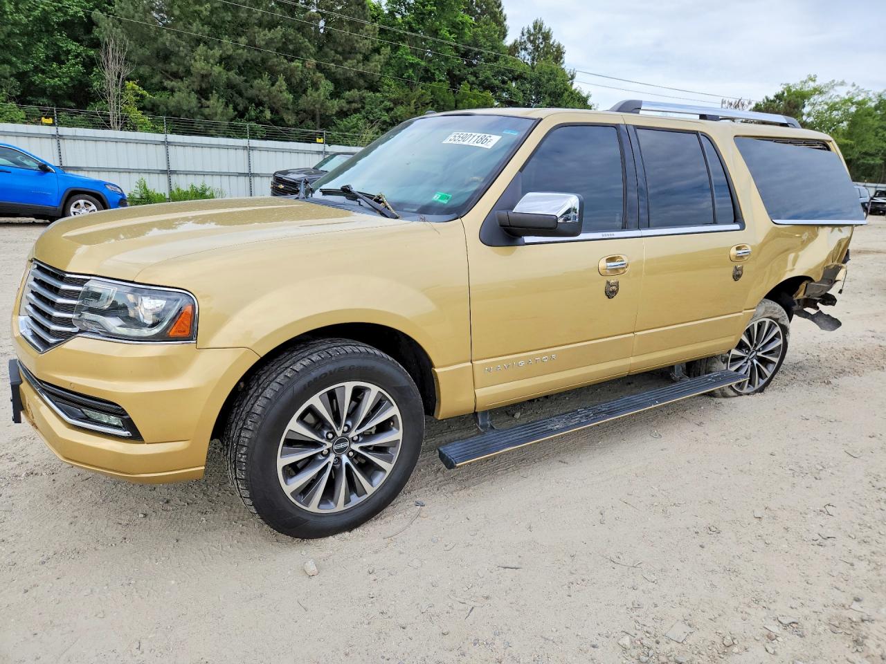 Salvage Lincoln Navigator Image