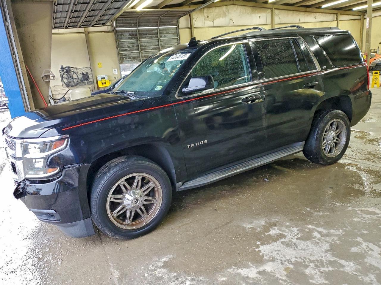 Salvage Chevrolet Tahoe Image