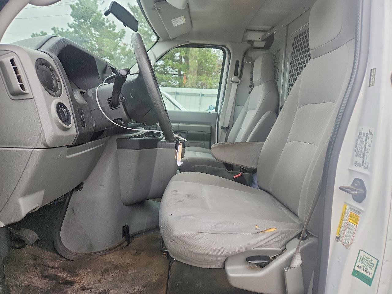 Ford Econoline E150 Van