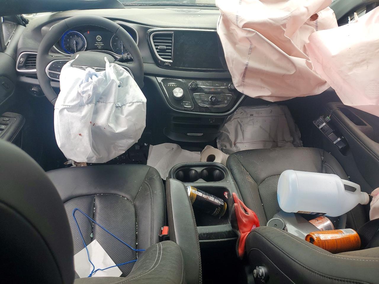 Chrysler Pacifica Select