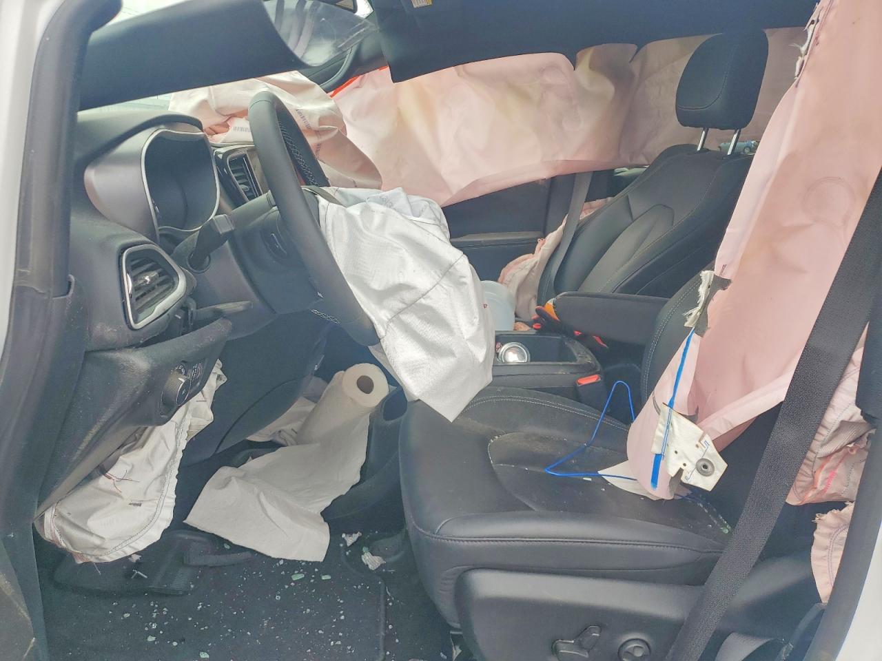 Chrysler Pacifica Select