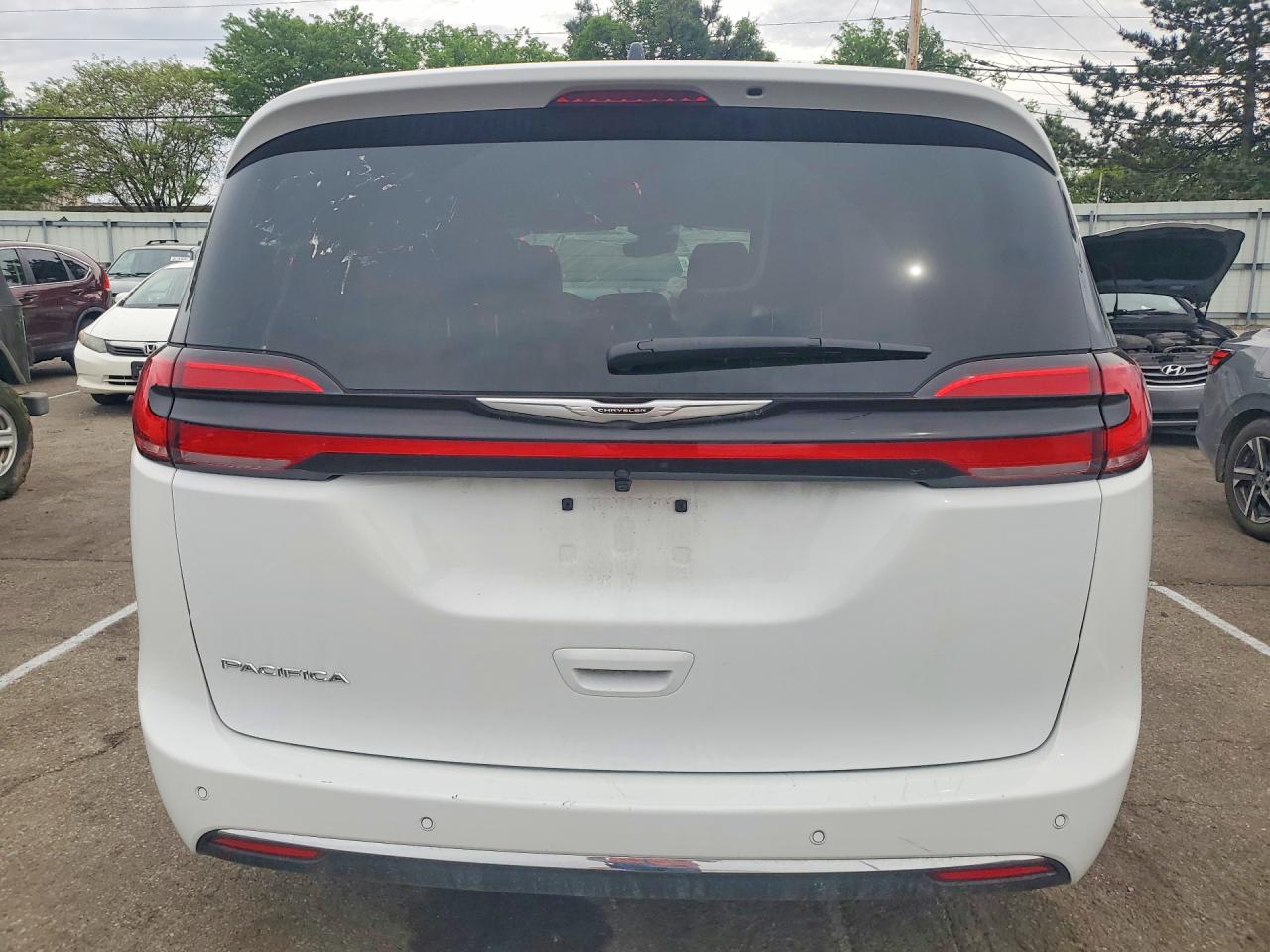 Chrysler Pacifica Select