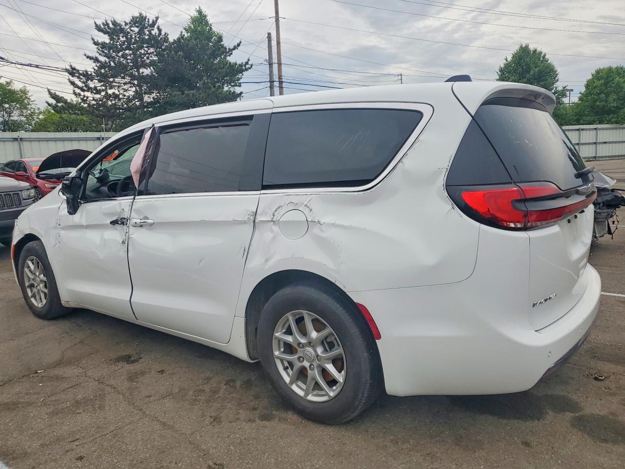 Chrysler Pacifica Select