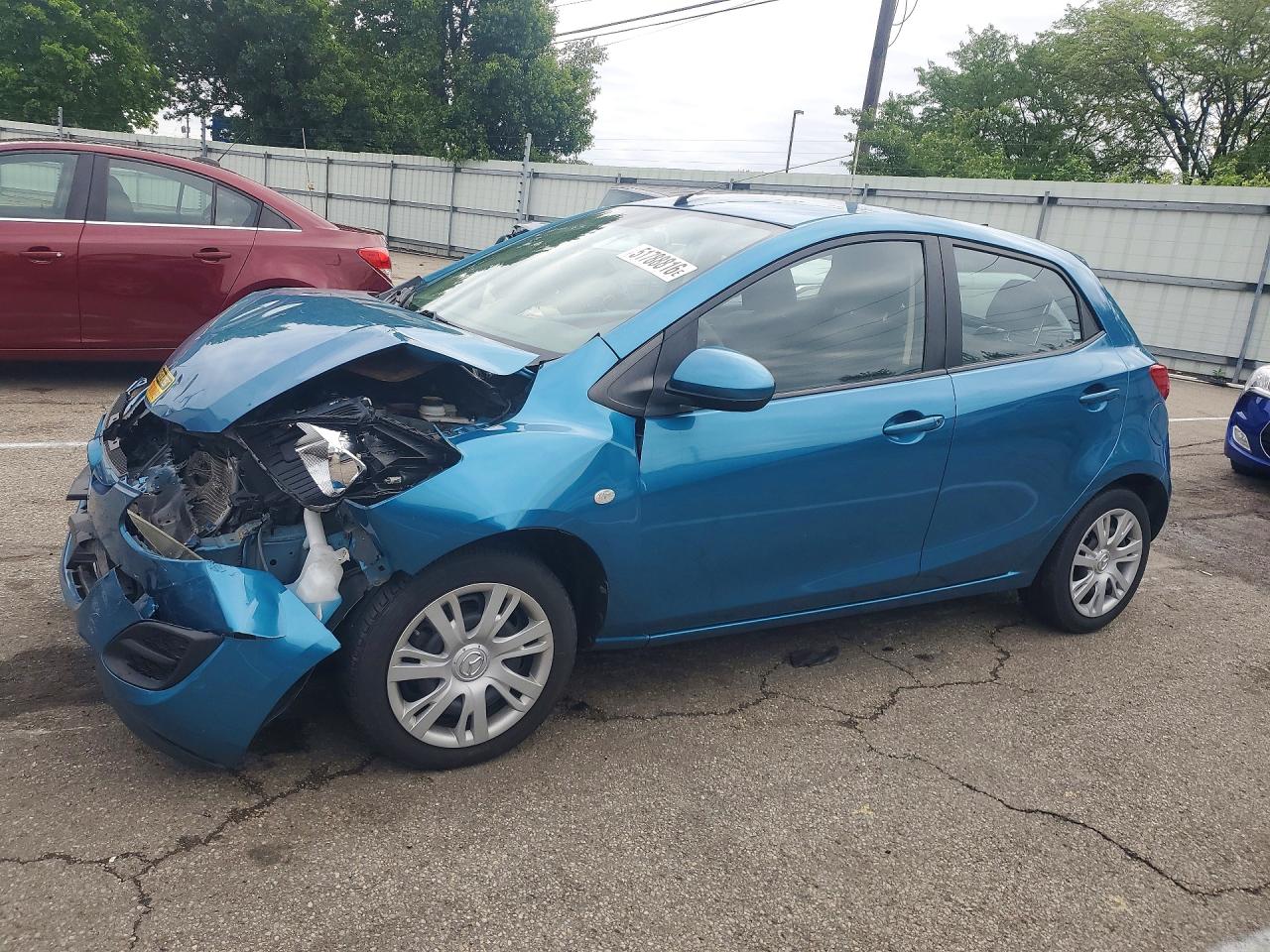 Salvage Mazda 2 Image