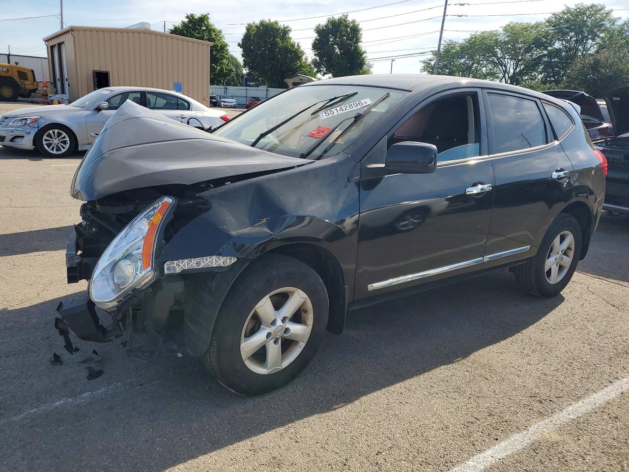Salvage Nissan Rogue Image