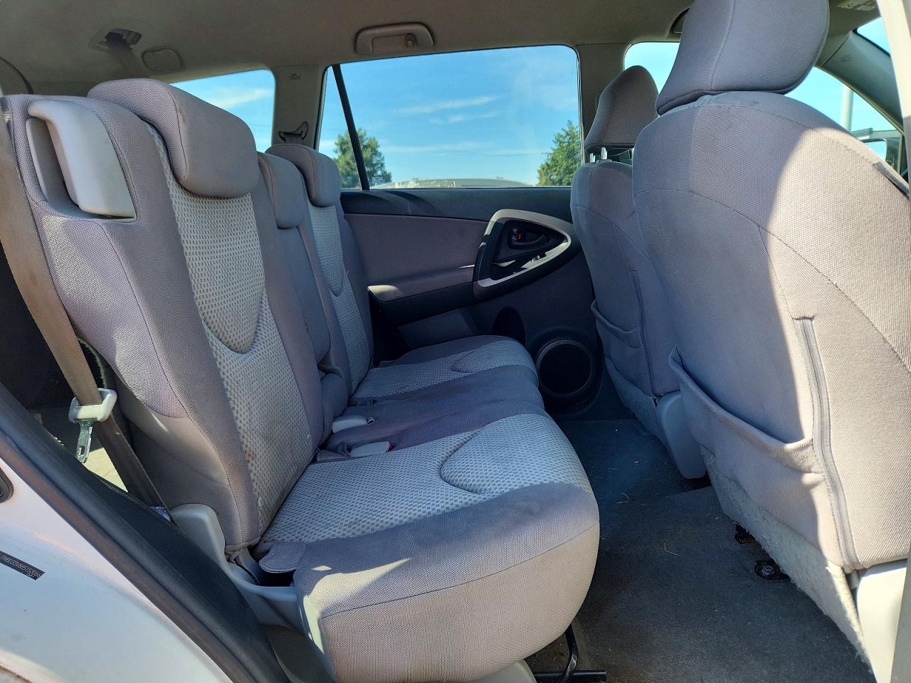 Toyota RAV4 Base