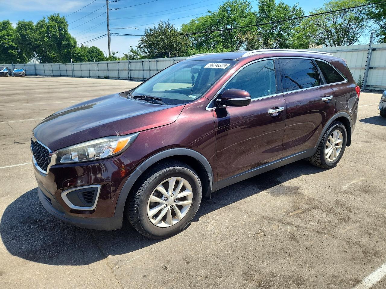 Salvage Kia Sorento Image