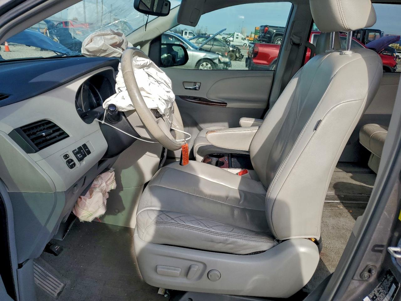 Toyota Sienna Xle
