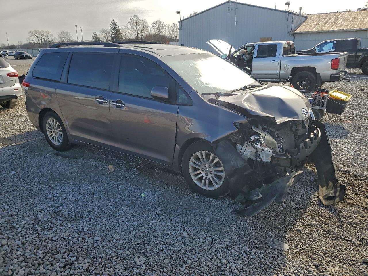 Toyota Sienna Xle