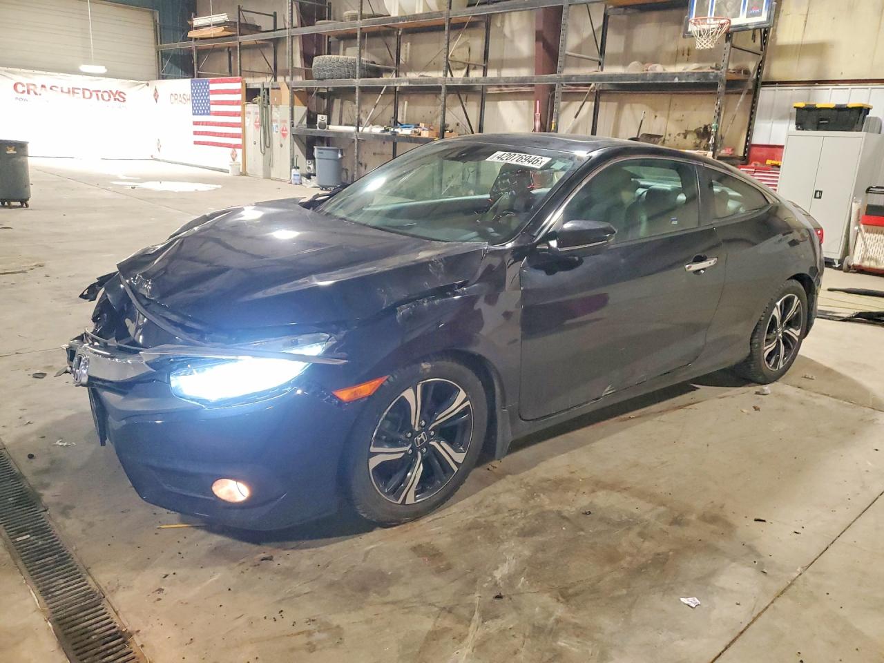Salvage Honda Civic Image