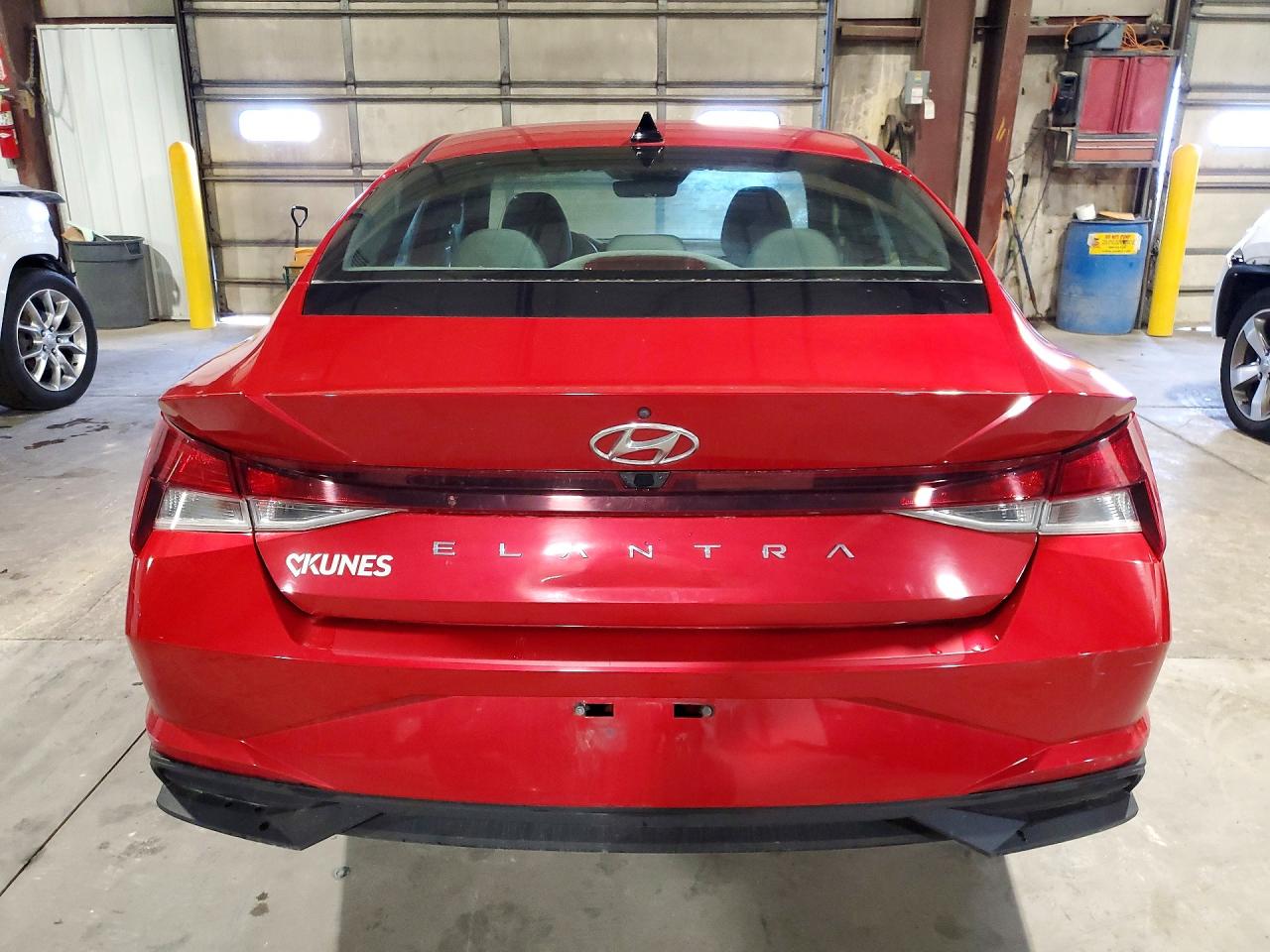 Hyundai ELANTRA Sel