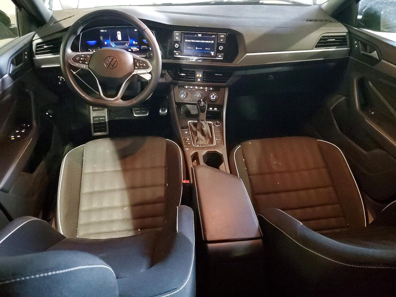 Volkswagen Jetta Sport