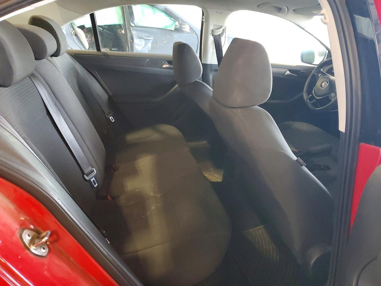 Volkswagen Jetta Base