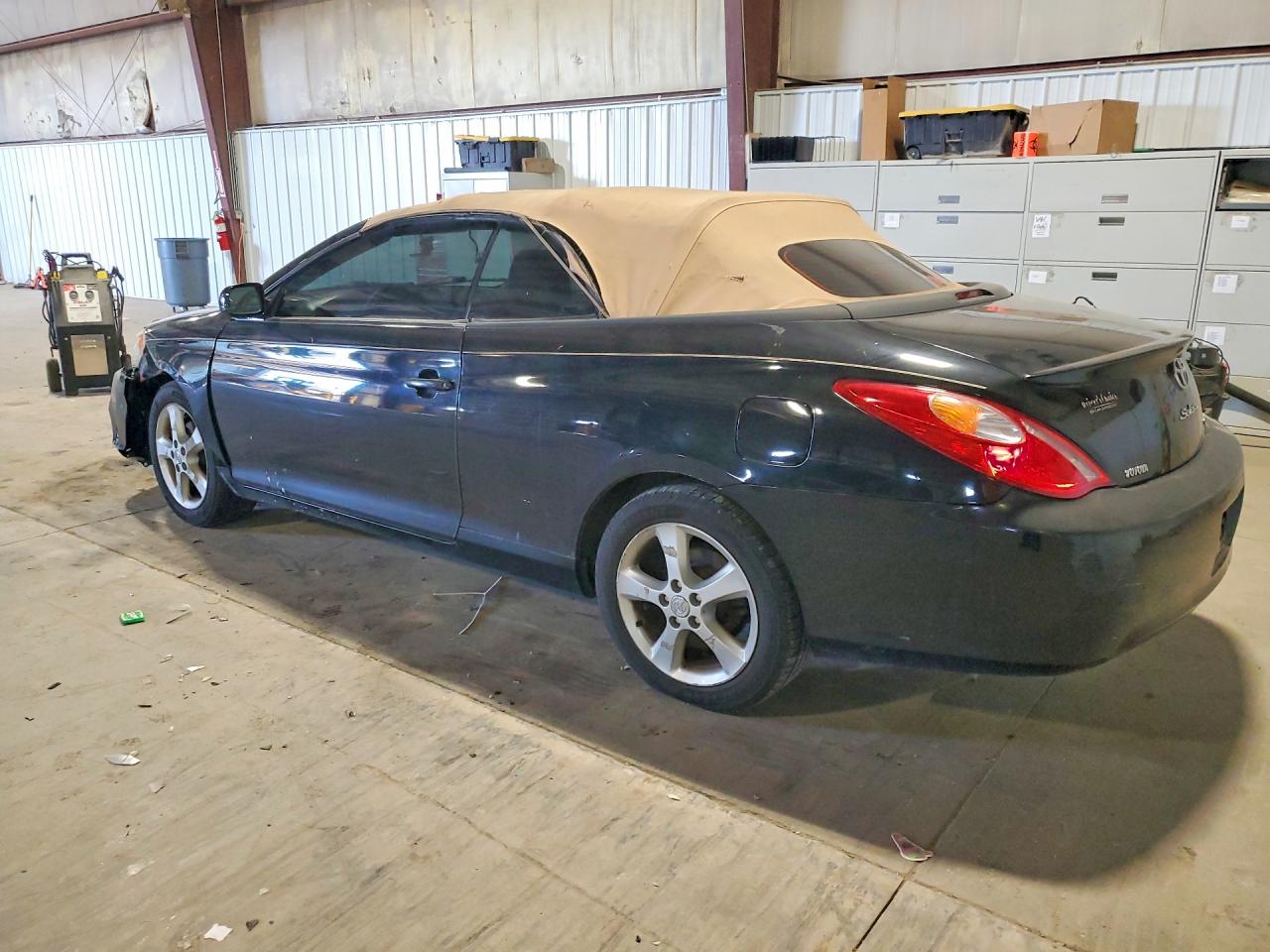 Toyota Camry Sle V6