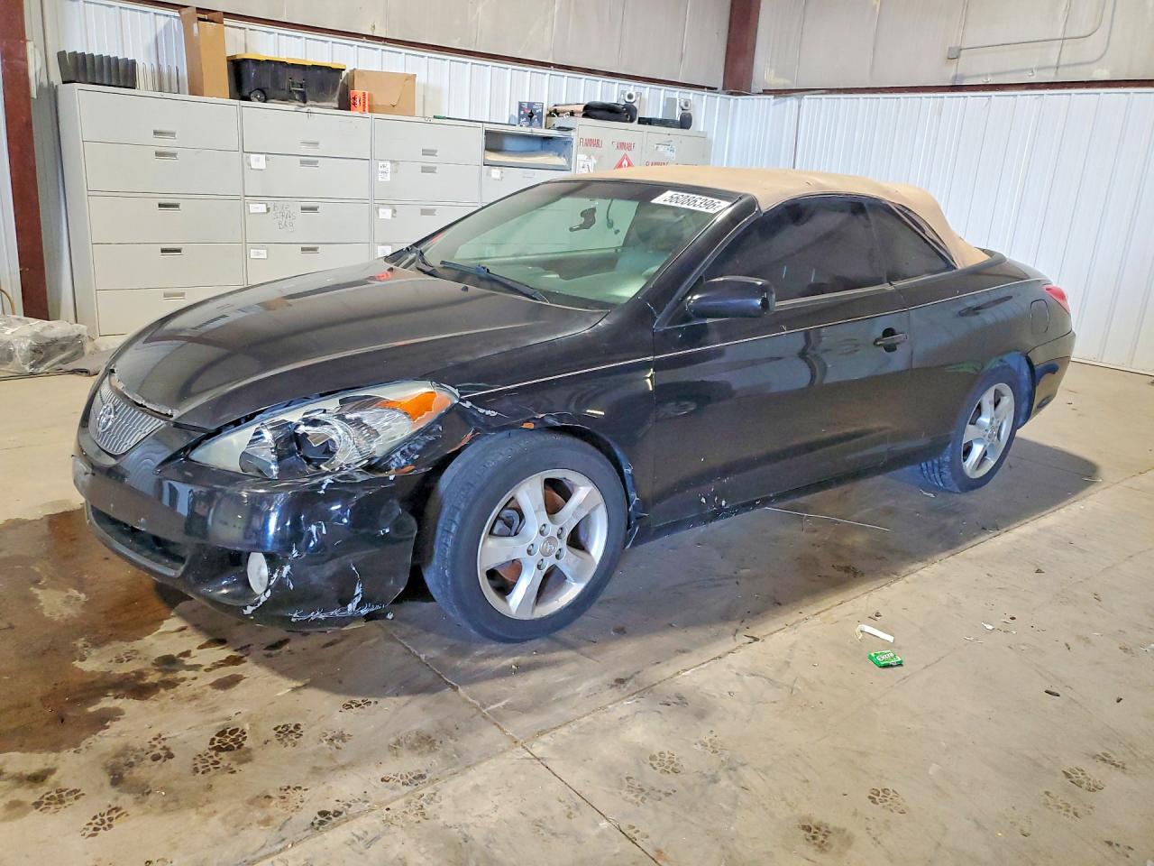 Salvage Toyota Camry Image