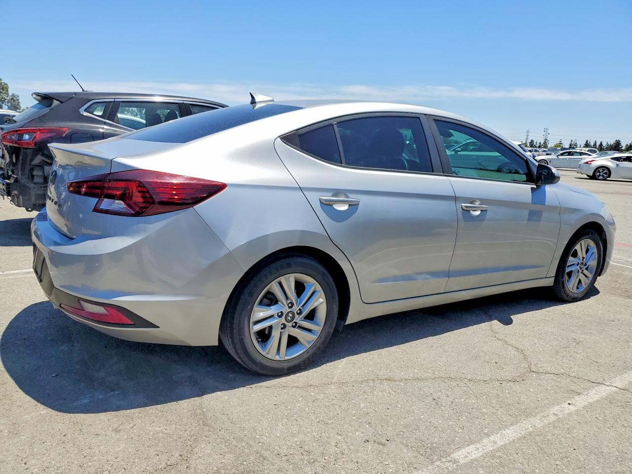 Hyundai ELANTRA Sel