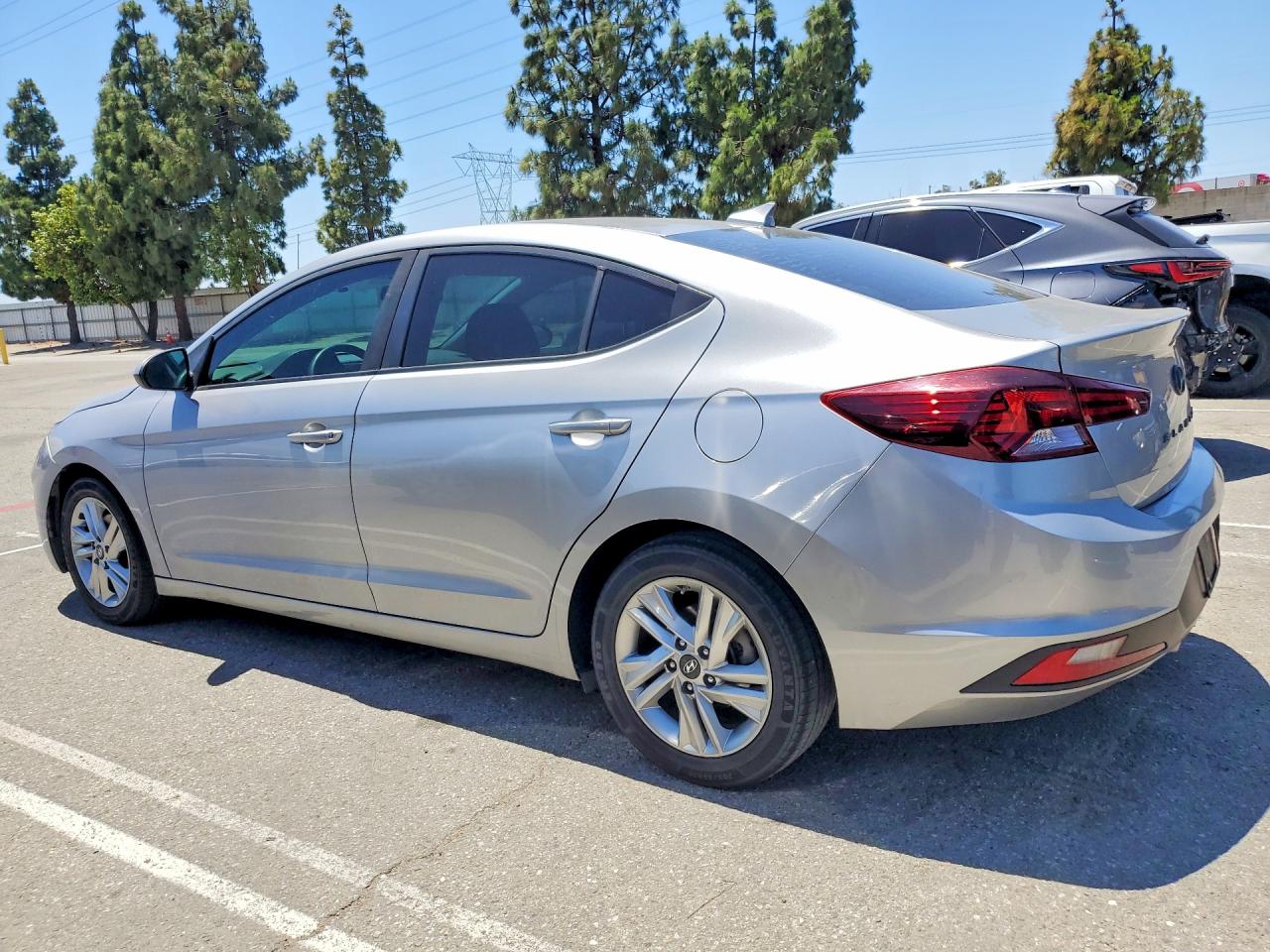 Hyundai ELANTRA Sel