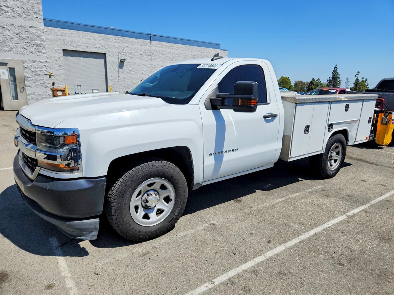 Salvage Chevrolet Silverado Image