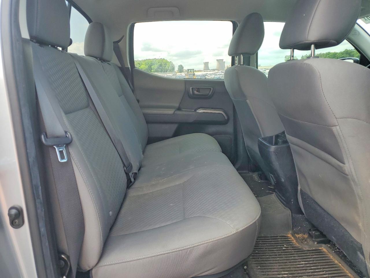 Toyota Tacoma Sr5 V6
