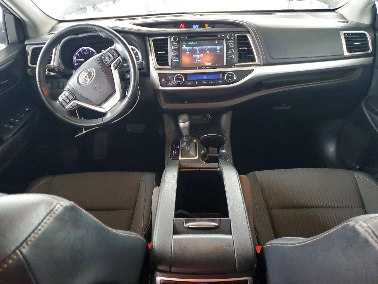 Toyota Highlander Le Plus