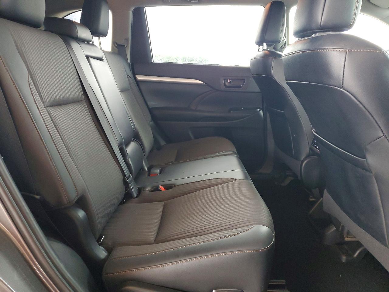 Toyota Highlander Le Plus