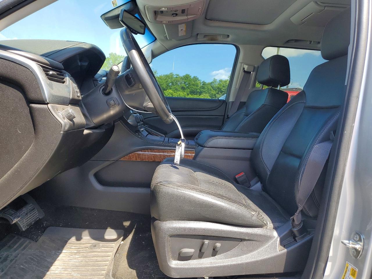 Chevrolet Suburban C1500 Ltz