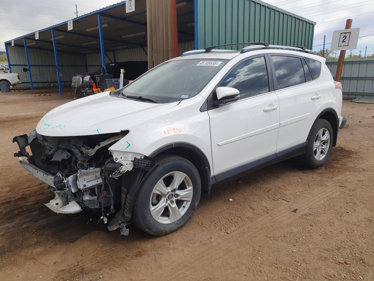Salvage Toyota RAV4 Image